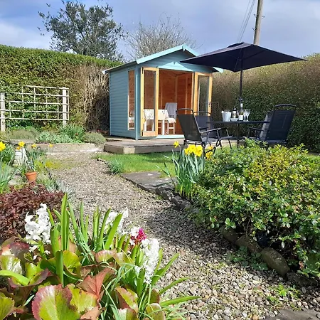 Holiday home Robin *