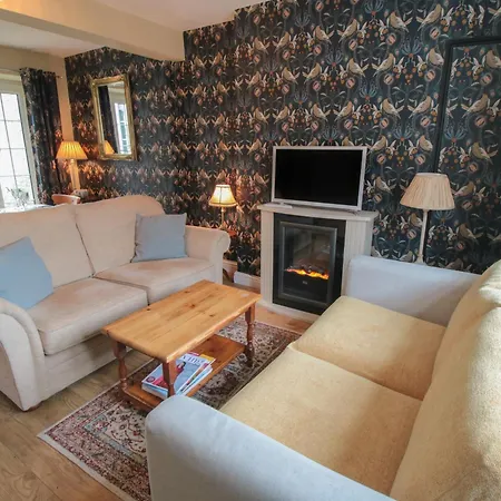 Robin Holiday home *