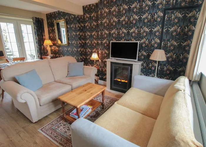 Robin Holiday home *